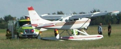 Cessna 206 lands on the infield by OFC.